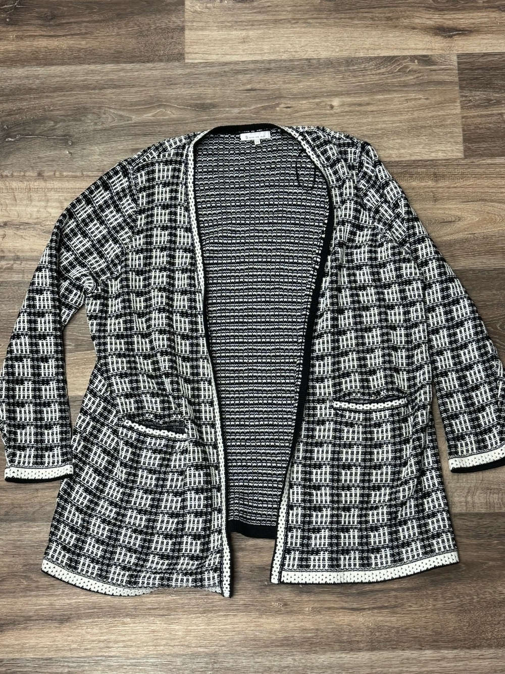 Skies are Blue Black White Knit Open Front Cardigan Women’s 1XL XL